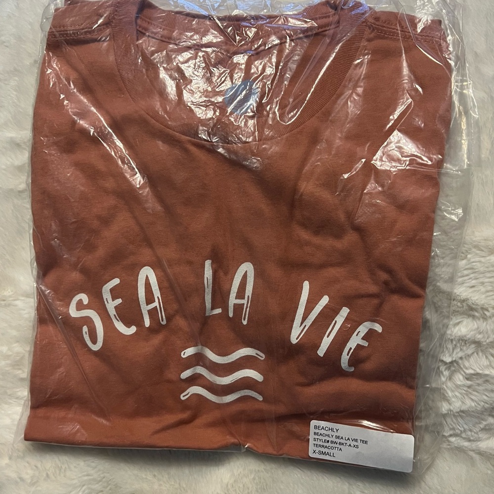 Sea La Vie Graphic Tee